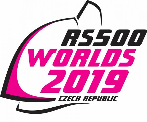 Mistrovství světa třídy RS500 na Lipně zahájeno